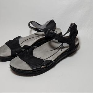 abeo womens size 7 Black Leather Sandals
